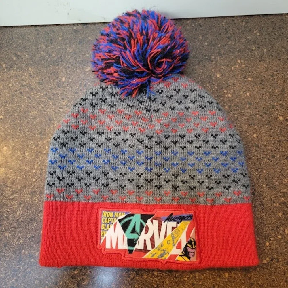 Marvel Comics Knit Hat Beanie Cap Pom Stocking Ski Snow Winter Avengers
